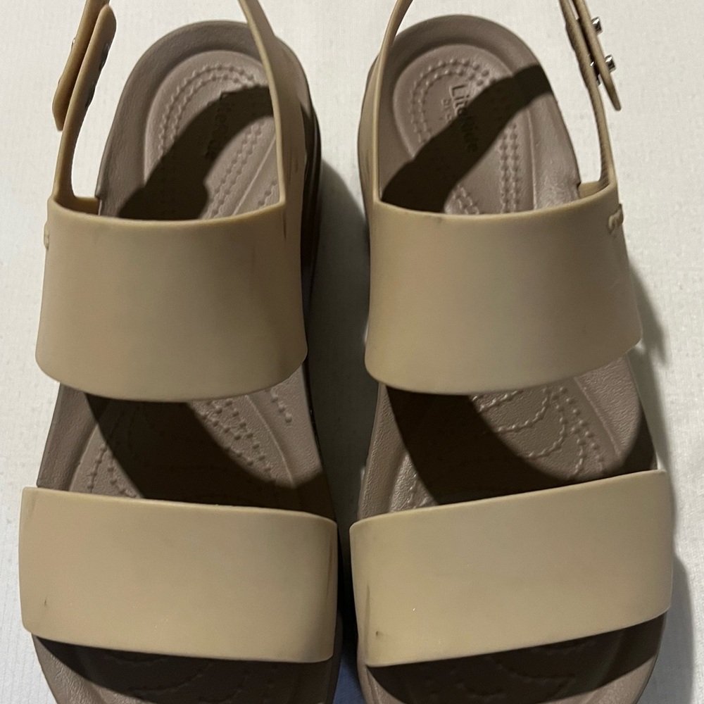 Crocs “LiteRide” Beige Women's Sandals Size 7 (some scuffs see pics)